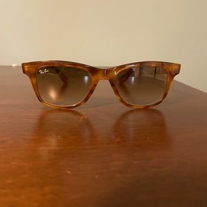 Ray-Ban Wayfarer Sunglasses